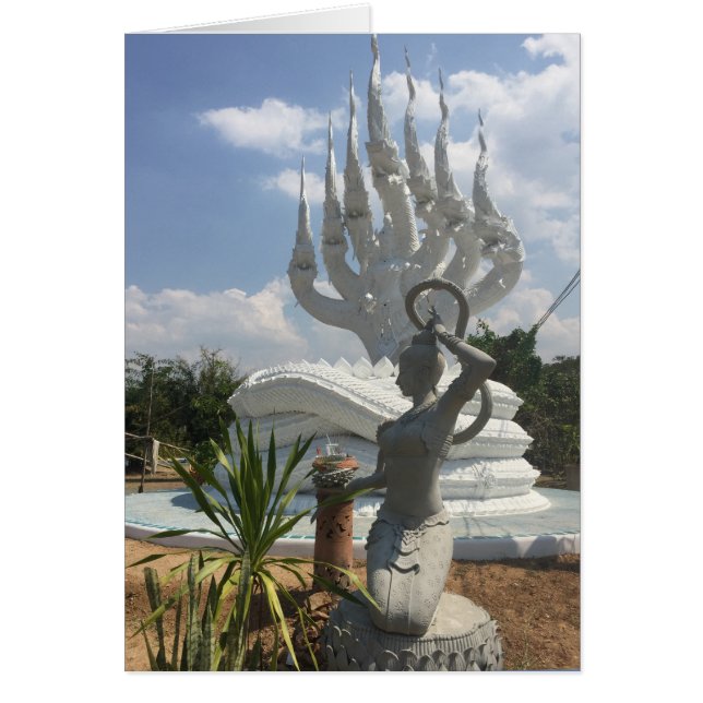 White Naga et Phra Mae Thoranee, Mère Terre (Devant)