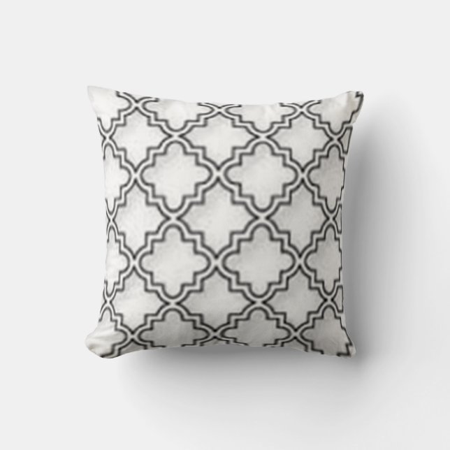 "WHITE QUATREFOIL CUSTOM DESIGN THROW PILLOW" PILLOW (Front)
