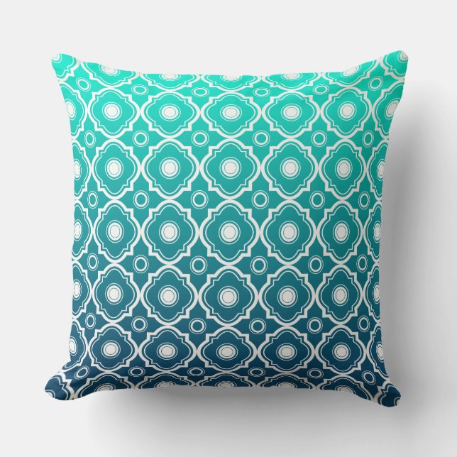 White Quatrefoil Pattern Throw Pillow (Front)