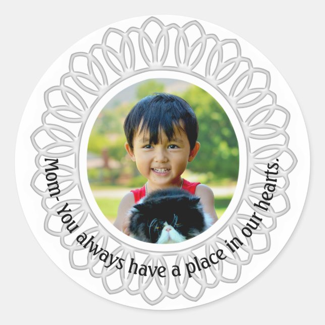 White Round Frame Photo Necklace, Mom Inscription Classic Round Sticker (Front)
