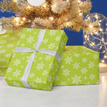 White Snowflakes on Green Winter Pattern