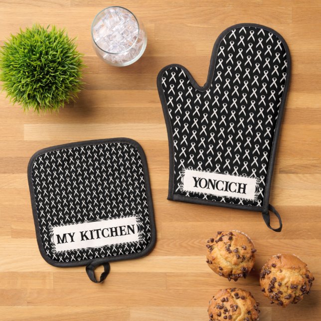 White Standard Ribbon by Kenneth Yoncich Oven Mitt & Pot Holder Set (Top Down)