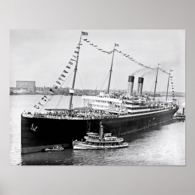 White Star Liner in New York Harbor Poster (Front)