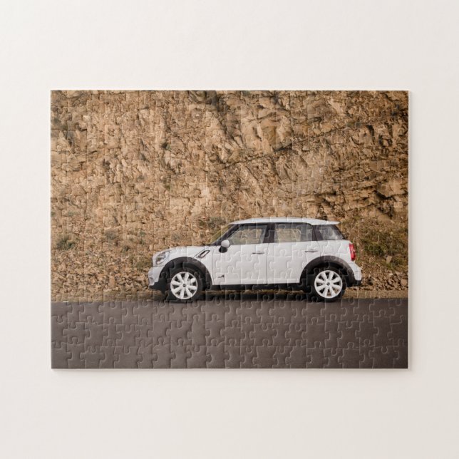 White SUV Jigsaw Puzzle (Horizontal)