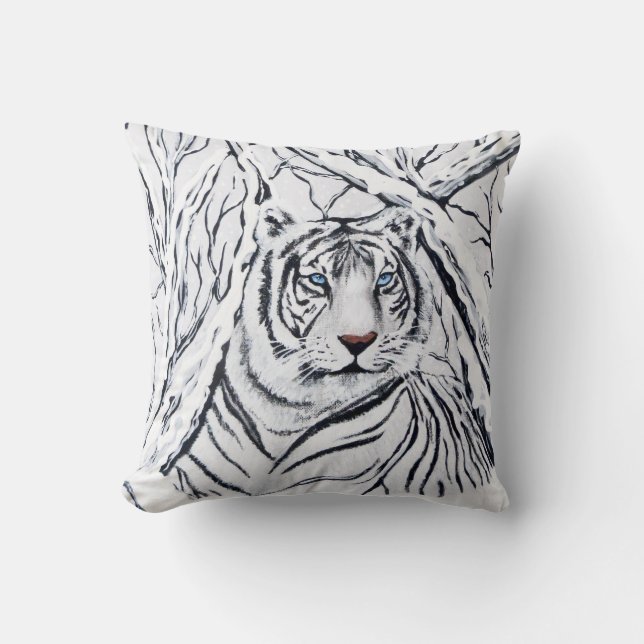 White Tiger Blending In Throw Pillow (Front)