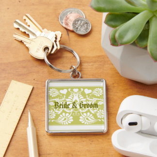 White Vintage Floral Wedding Favours Keychain