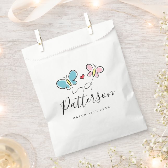 White wedding party favour bags with butterflies (Clipped)
