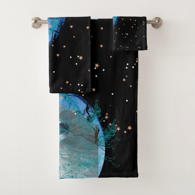 White Wolf Blue Moon Bath Towel Set (Insitu)
