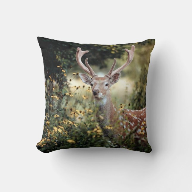 Whitetail Buck Deer awesome Hunting Throw Pillow (Front)