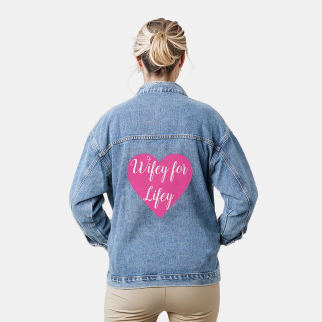 Wifey pour Lifey dans la veste Denim Coeur Rose (Modèle)