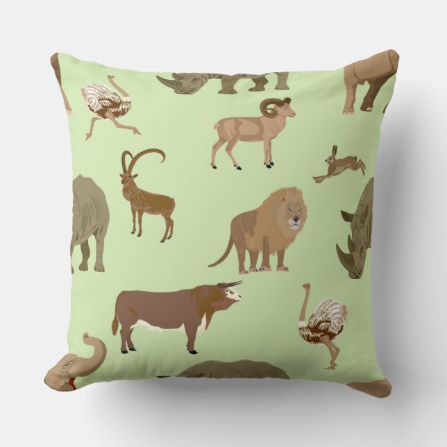 Wild animals throw pillow (Front)