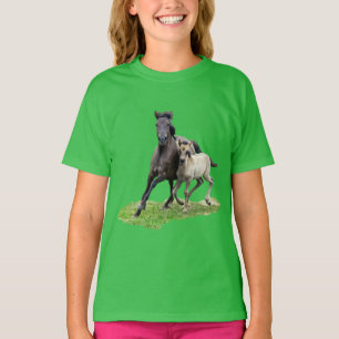 Wild Dulmen Horse Mare Cute Foal Gallop - green T-Shirt