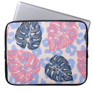 Wild jungle seamless pattern,background with hand  laptop sleeve