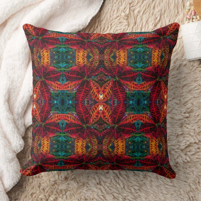 Wild Leaf Pattern Throw Pillow (Blanket)