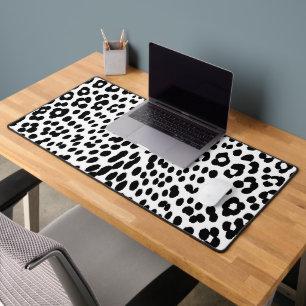Wild Leopard Energy – Bold Animal Print Fashion Desk Mat