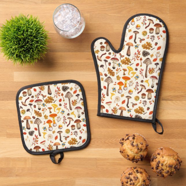 Wild mushrooms on off white oven mitt & pot holder set (Top Down)