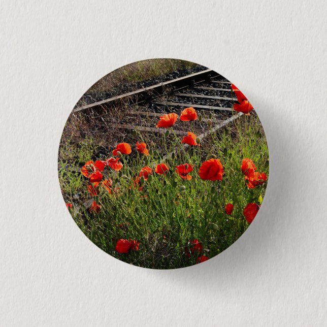 Wild poppy       1 inch round button (Front)