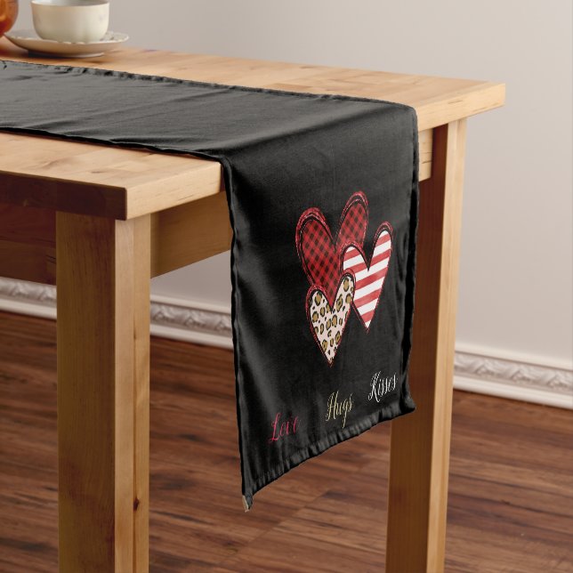 Wild valentine  short table runner (In Situ)