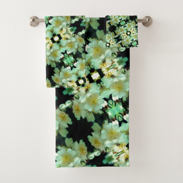 Wild White Rambling Roses Floral Pattern     Bath Towel Set (Insitu)