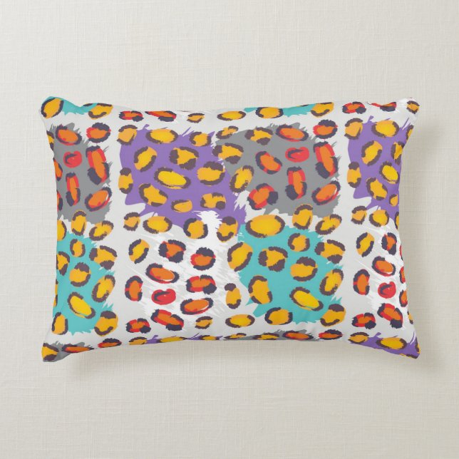 Wildlife animal pattern accent pillow (Front)