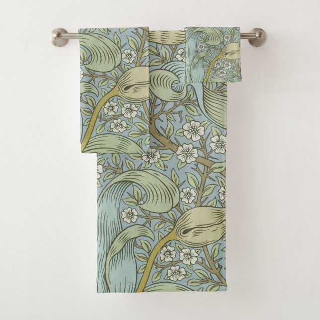 William Morris Spring Thicket: Antique Floral Bath Towel Set (Insitu)