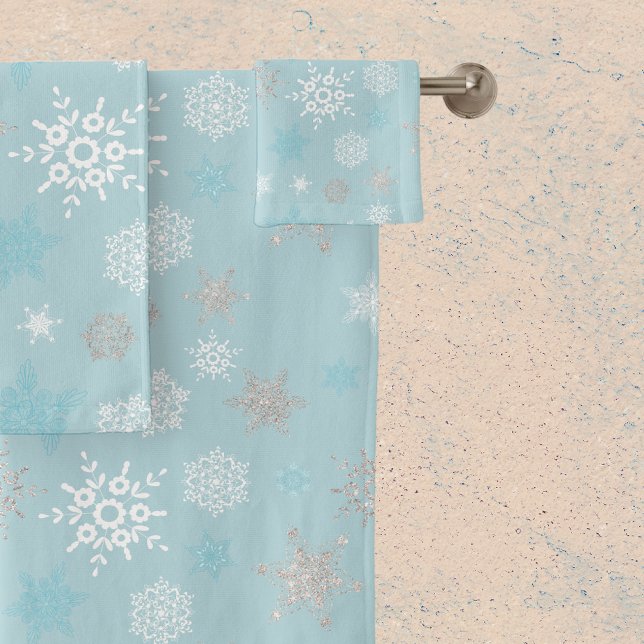 Winter Blue Snowflake Pattern Bath Towel Set (Creator Uploaded)