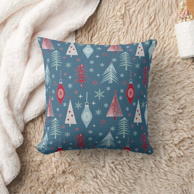 Winter Christmas pattern. Throw Pillow (Blanket)