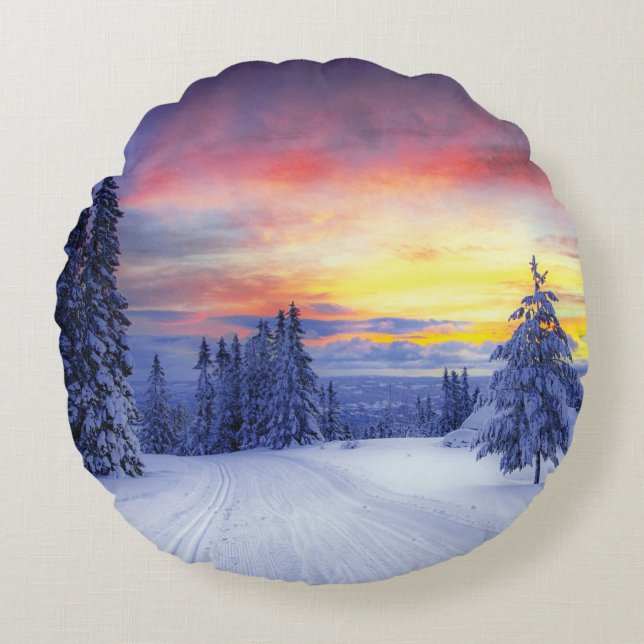 Winter scenery   round pillow (Front)