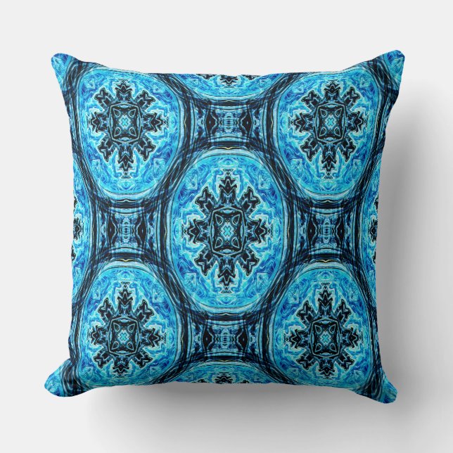 Winter Splendour........ Throw Pillow (Front)