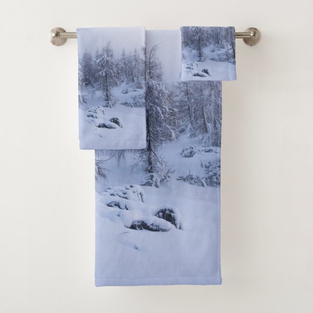 Winter wonderland, fog, spruce forest and mountain bath towel set (Insitu)