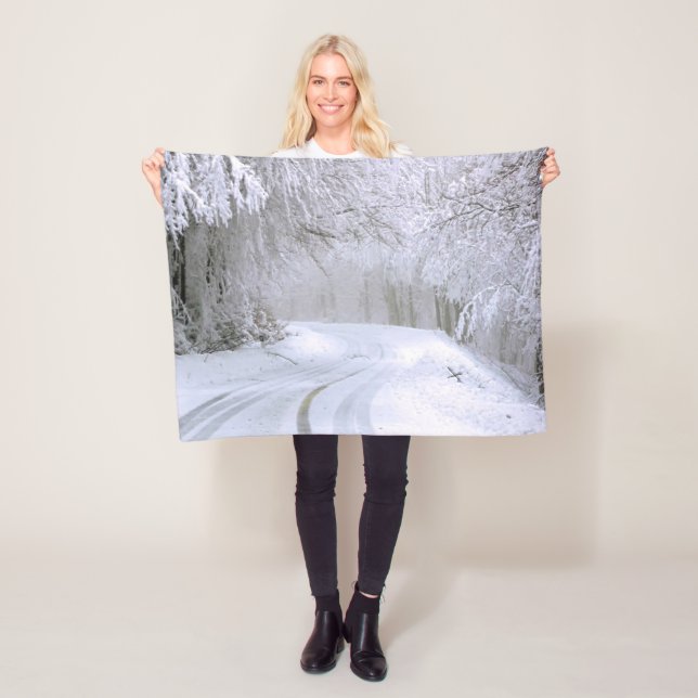 Winter Wonderland of Snow Fleece Blanket (In Situ)