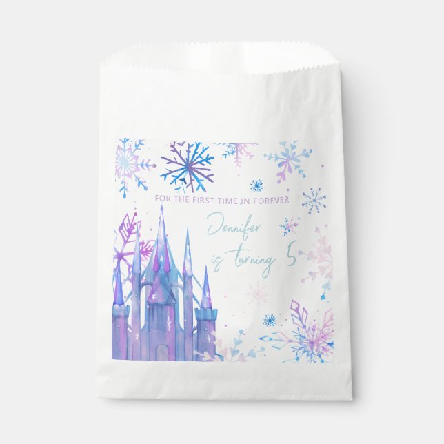 Winter Wonderland Snowflakes Girl Snow Birthday Favour Bag (Front)