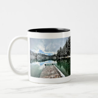 Wintertag am Crestasee Two-Tone Coffee Mug