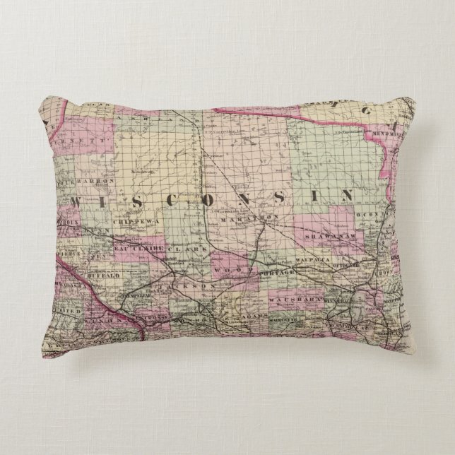 Wisconsin 9 decorative pillow (Front)