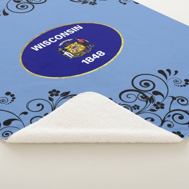 Wisconsin flag sherpa blanket (3/4)