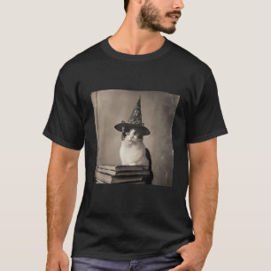 Wizard Cat Weird Funny Halloween Cat Meme  T-Shirt