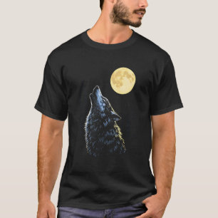 Wolf howling at moon howling wolf wildlife lovers T-Shirt