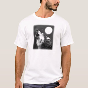 Wolf Howling at Moon T-Shirt