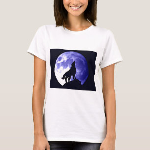 Wolf Howling at Moon T-Shirt