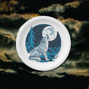 Wolf howling at the moon paper plate