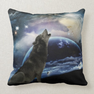 Wolf howling at the moon throw pillow