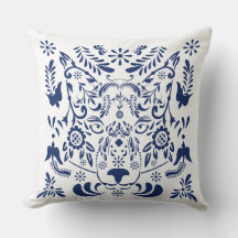 Wolf traditional pattern Pillow