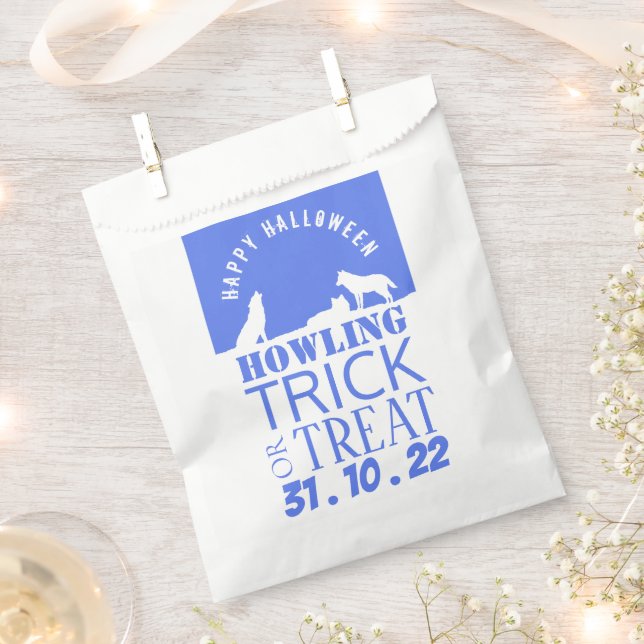 Wolves in Snow, Happy Halloween Favour Bag (Clipped)