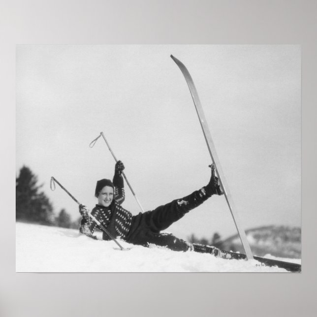 Woman Skier 2 Poster (Front)