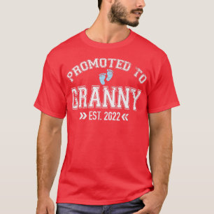 Women Promoted to Granny 2022 for First Time Mom G T-Shirt