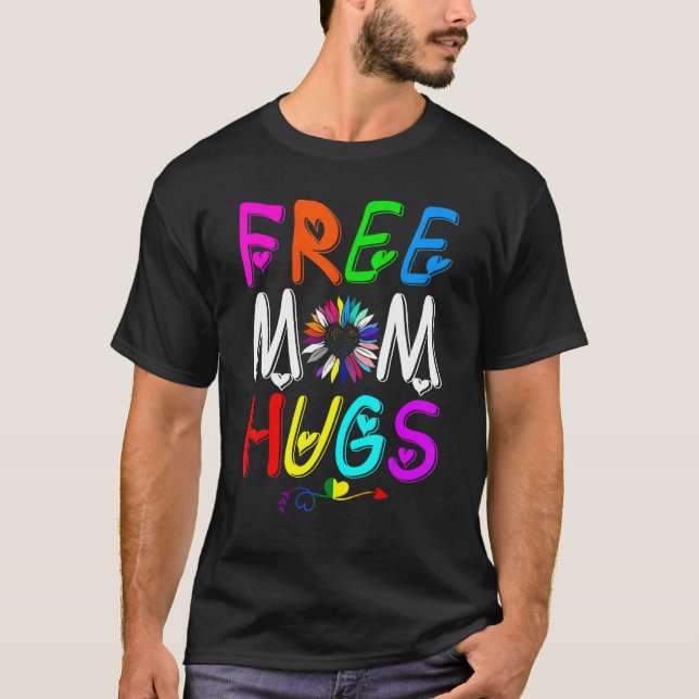 Women Retro Free Mom Hugs Rainbow Lgbtq Lgbt Pride T-Shirt (Front)