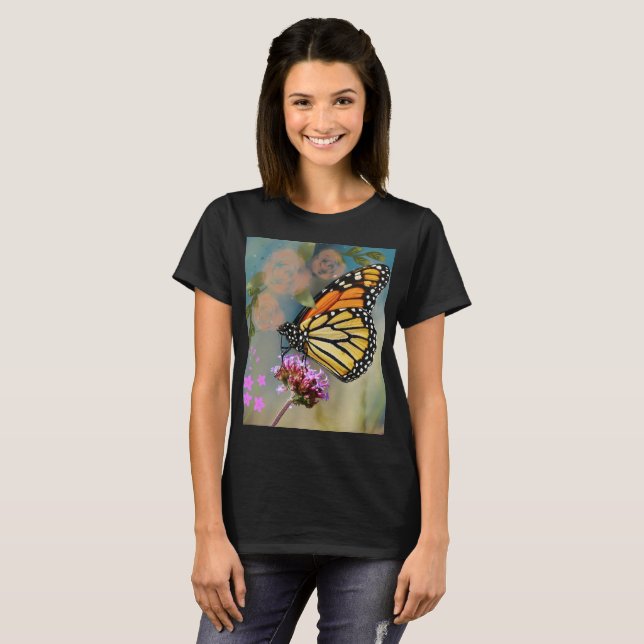 Women’s T-Shirt with Colorful Butterfly Design –  (Devant entier)