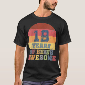 Womens 19th Birthday Girls Daughter Gift 19 Year T-Shirt