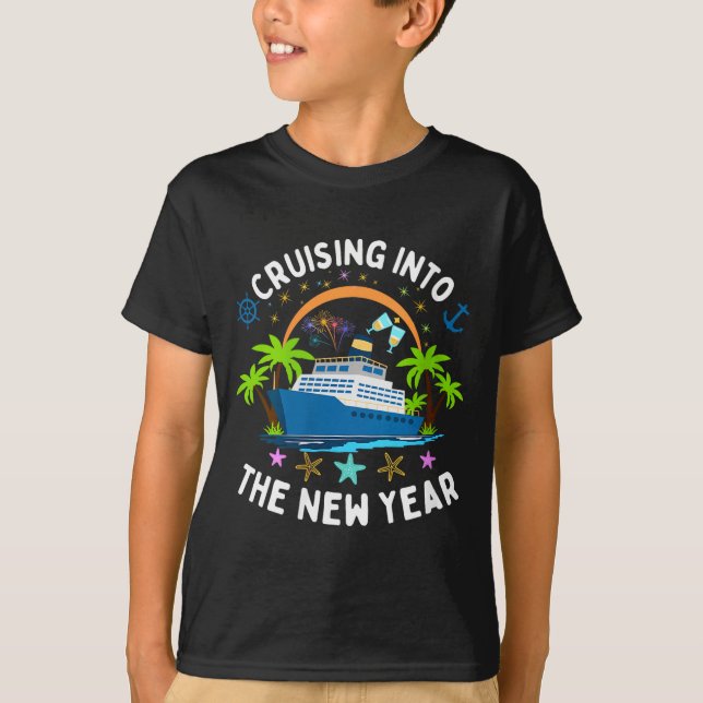 Womens Cruising Into New Year 2026 Family Matching T-Shirt (Front)