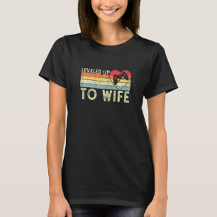 Womens Levelled Up To Wife For Her Newly Married C T-Shirt